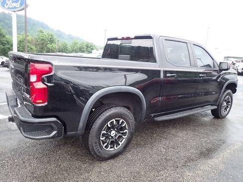 Used 2022 Chevrolet Silverado 1500 ZR2 AWD/4WD image 9