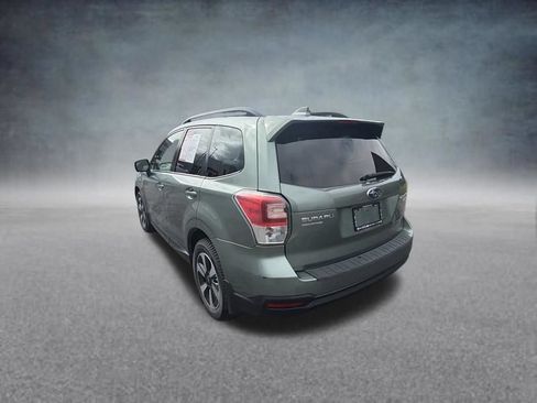 Used 2017 Subaru Forester 2.5i Premium w/ All-Weather Package AWD/4WD image 3