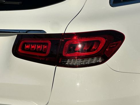 Used 2022 Mercedes-Benz GLC 300 image 15