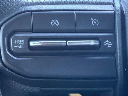 Used 2025 Chevrolet Colorado Trail Boss AWD/4WD image 19