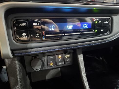 Used 2018 Toyota Corolla XSE FWD image 29