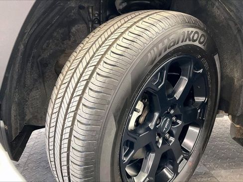 Used 2022 Toyota RAV4 TRD Off-Road w/ TRD Off-Road Weather Package image 33