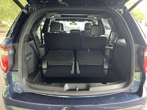 Used 2017 Ford Explorer Platinum AWD/4WD image 8