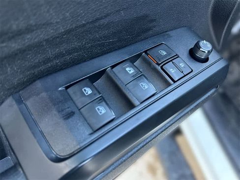 Used 2022 Toyota Tacoma SR image 22