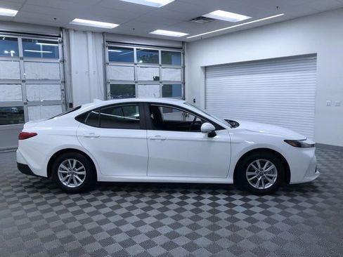 Used 2026 Toyota Camry LE FWD image 35