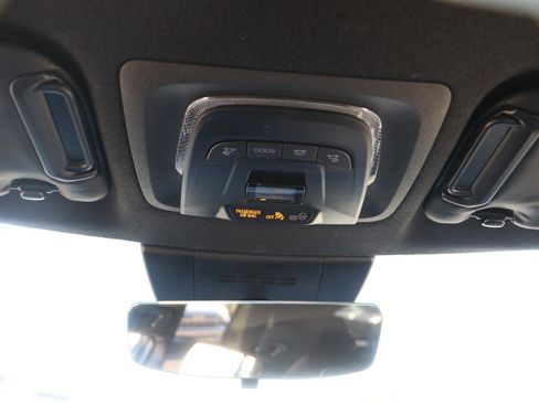 Used 2023 Toyota Corolla Cross AWD Hybrid image 26