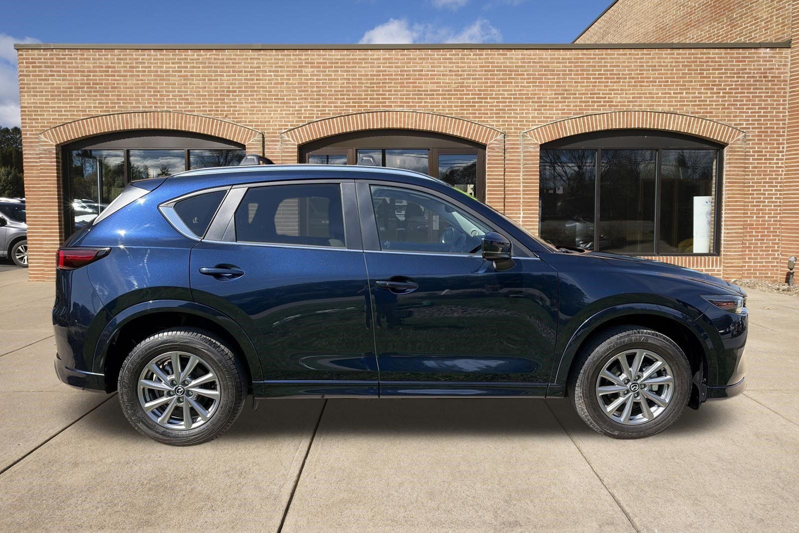 Certified 2024 MAZDA CX-5 AWD 2.5 S image 2
