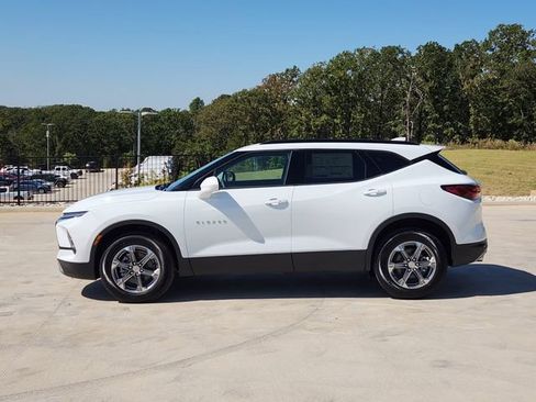 New 2025 Chevrolet Blazer LT w/ Convenience Package FWD image 4