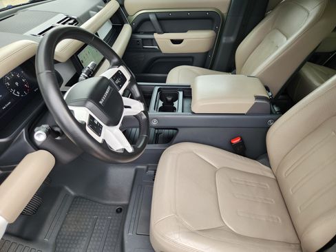 Used 2020 Land Rover Defender 110 S AWD/4WD image 13