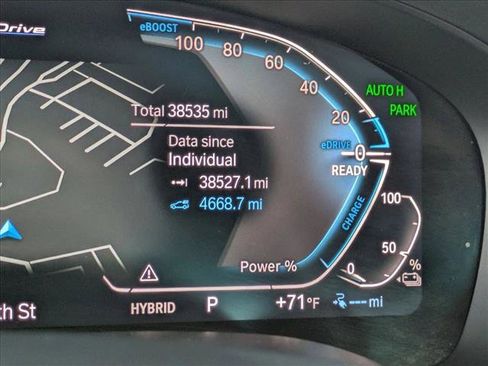 Certified 2023 BMW 530e xDrive w/ Premium Package image 11