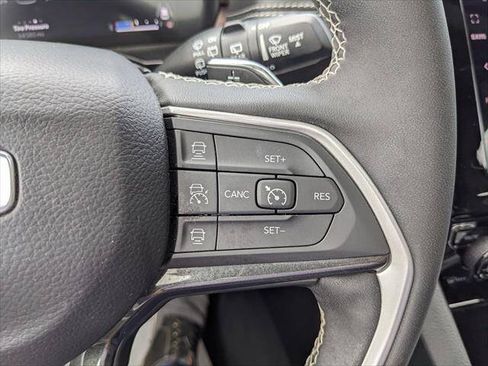 Used 2023 Jeep Grand Cherokee L Laredo AWD/4WD image 26