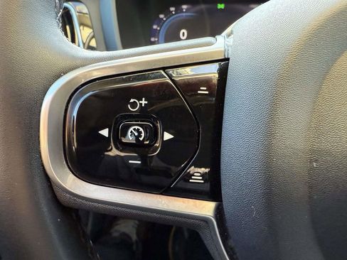 Used 2023 Volvo V60 B5 Cross Country Plus w/ Climate Package image 22