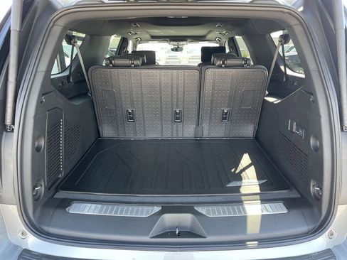 New 2025 Chevrolet Suburban Premier AWD/4WD image 25