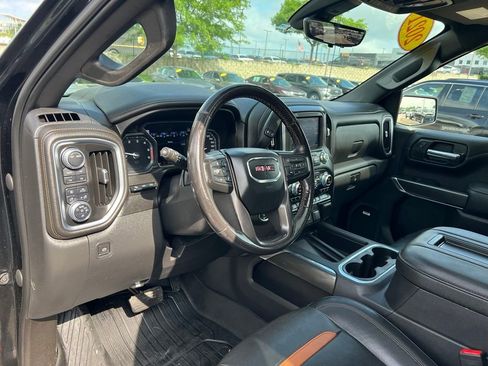 Used 2021 GMC Sierra 1500 AT4 w/ AT4 Premium Package AWD/4WD image 18