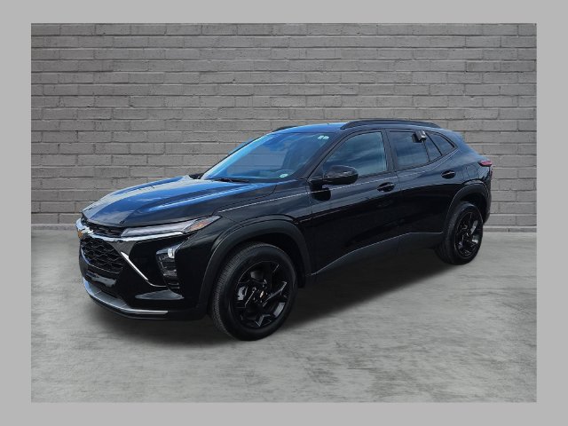 Used 2025 Chevrolet Trax LT w/ Driver Confidence Package FWD 360° Tour