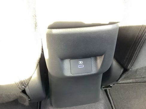 Used 2025 Nissan Versa SV w/ Trunk Package image 31