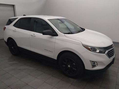 Used 2020 Chevrolet Equinox LS w/ LS Convenience Package FWD image 11