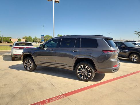 Used 2022 Jeep Grand Cherokee L Overland AWD/4WD image 3