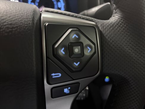 Used 2023 Toyota Tacoma Limited image 18