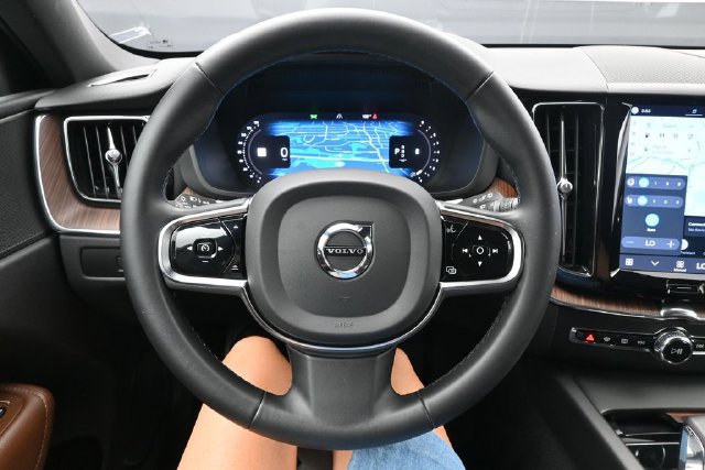 Used 2023 Volvo XC60 B5 Plus w/ Climate Package AWD/4WD image 23