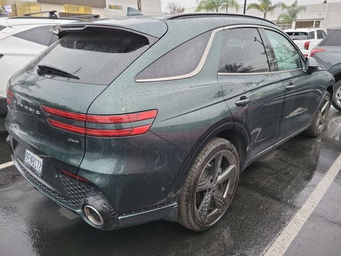 Used 2023 Genesis GV70 2.5T w/ Sport Prestige Package image 3