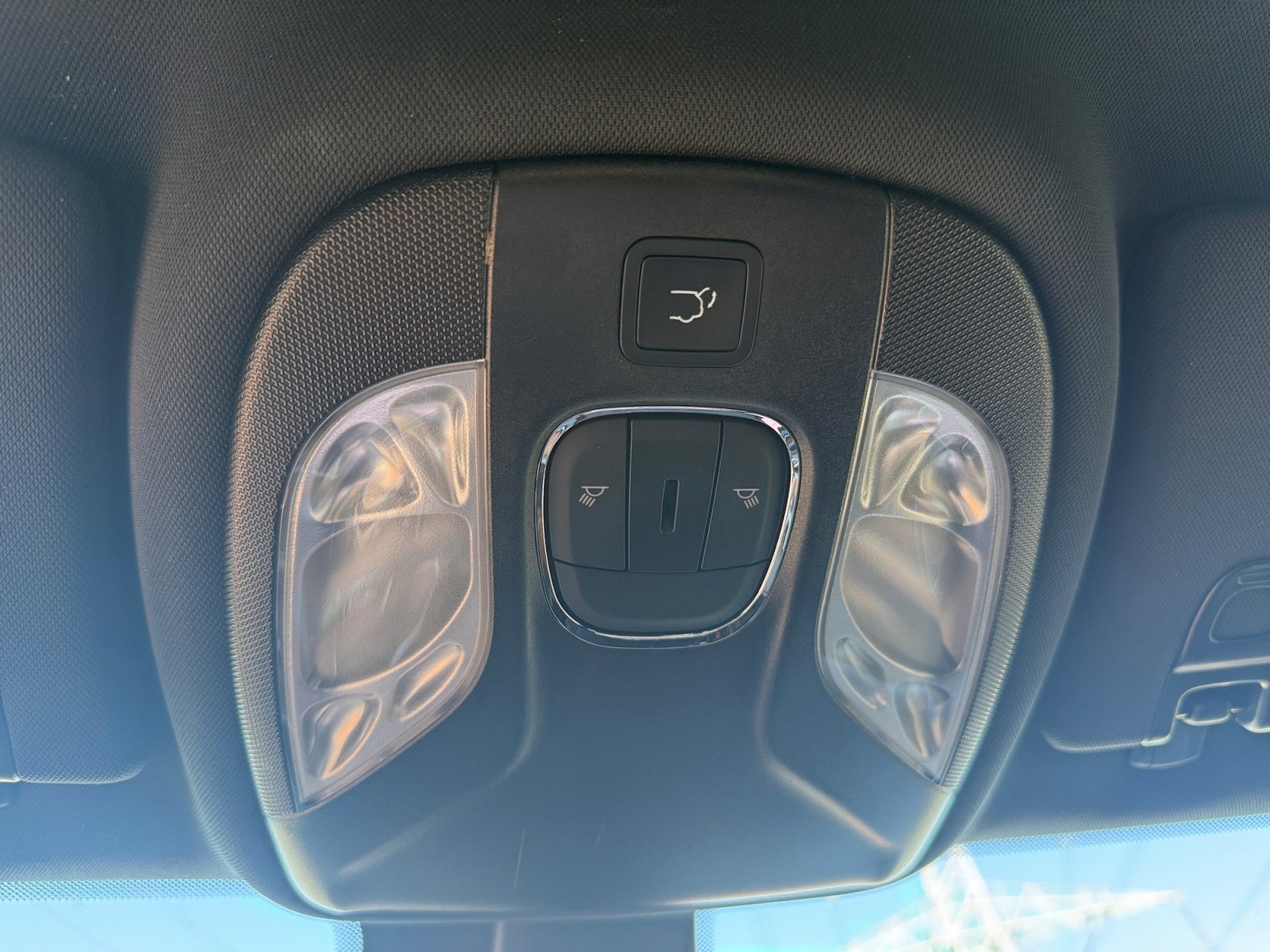 Used 2025 Jeep Compass Limited w/ Elite Group AWD/4WD image 32