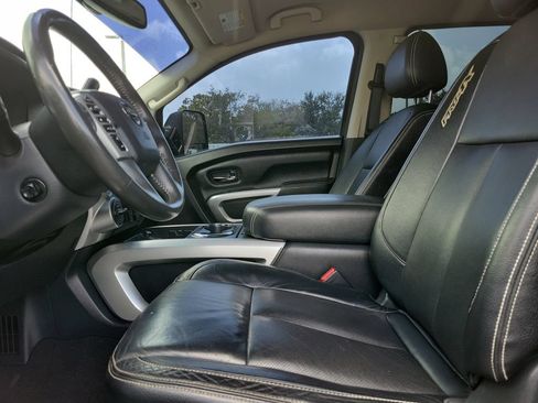 Used 2017 Nissan Titan PRO-4X w/ Pro-4x Convenience Package AWD/4WD image 25
