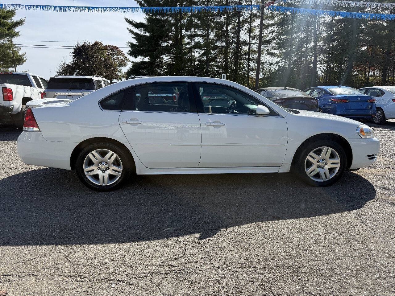 Used 2013 Chevrolet Impala LT w/ LT Sunroof Package FWD image 4