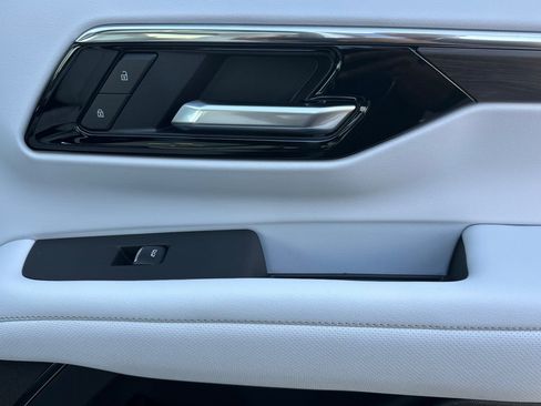 New 2026 Chevrolet Suburban Premier w/ Sun And Tow Package image 21