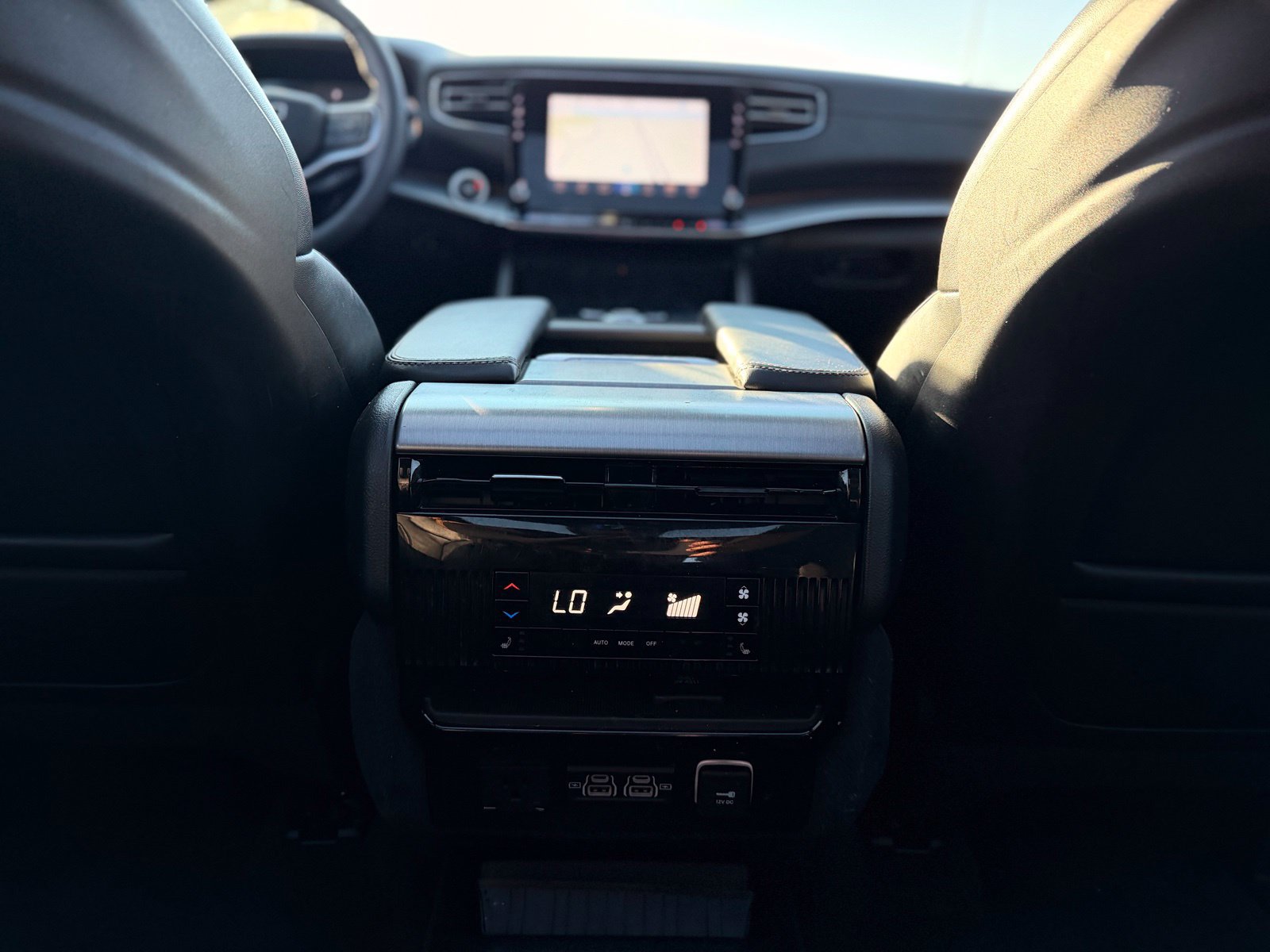 Used 2023 Jeep Wagoneer Series II AWD/4WD image 33