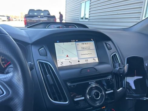 Used 2016 Ford Focus ST w/ Equipment Group 401A image 8