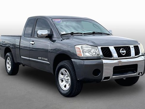Used 2005 Nissan Titan SE RWD image 10