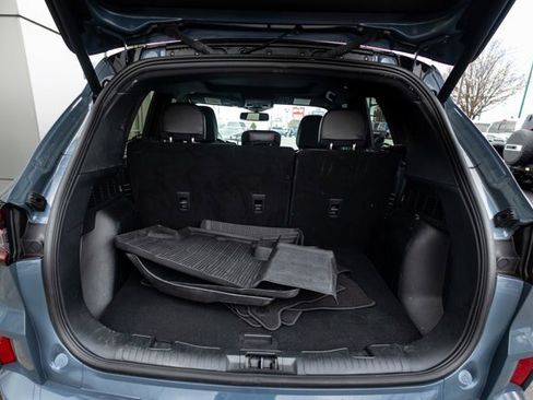 Certified 2025 Ford Escape ST-Line Elite w/ Premium Technology Package image 5