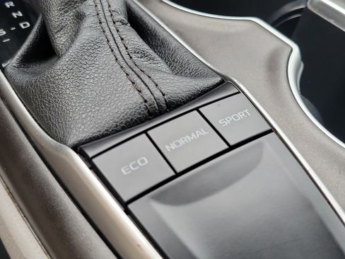 Used 2024 Toyota Camry LE image 29