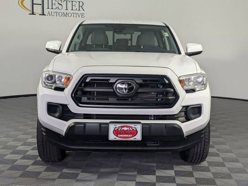 Used 2019 Toyota Tacoma SR w/ SR Convenience Package image 3