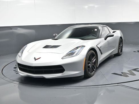 Used 2016 Chevrolet Corvette Stingray Coupe w/ Carbon Flash Badge Package image 11