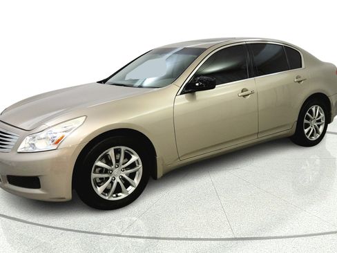 Used 2009 INFINITI G37 x Sedan w/ Premium Pkg AWD/4WD image 3