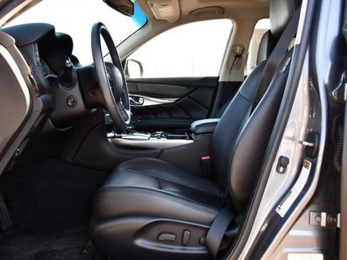 Used 2017 INFINITI Q70 3.7 image 13