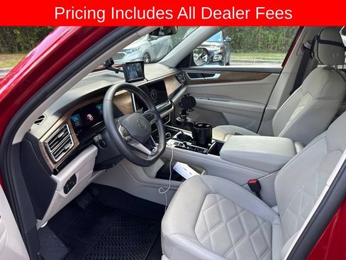 Used 2024 Volkswagen Atlas SE w/ Panoramic Sunroof Package AWD/4WD image 5