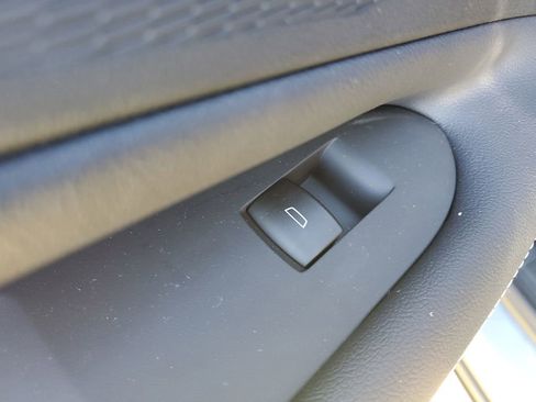 Used 2026 Chevrolet Blazer EV LT w/ Midnight/Sport Edition image 15