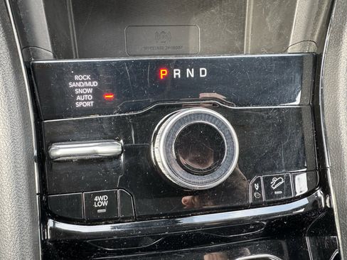 Used 2022 Jeep Grand Cherokee Limited w/ Luxury Tech Group II image 26