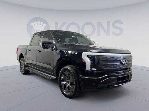 Used 2024 Ford F150 Lightning Lariat image 10