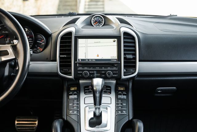 Used 2012 Porsche Cayenne Turbo AWD/4WD image 16