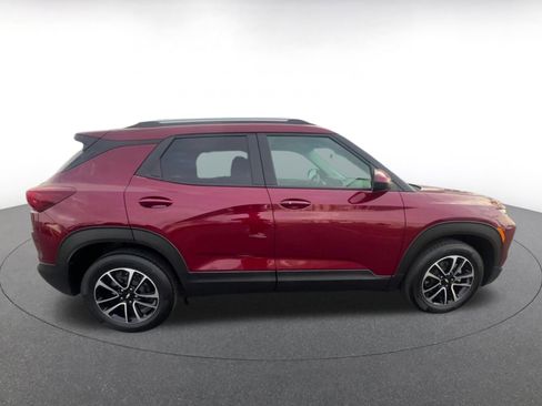 Used 2025 Chevrolet TrailBlazer LT image 16