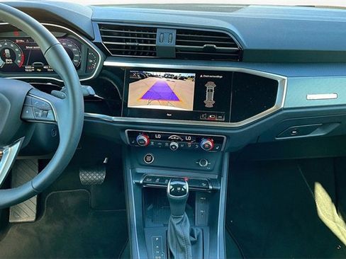 Used 2025 Audi Q3 2.0T Premium w/ Convenience Package image 6