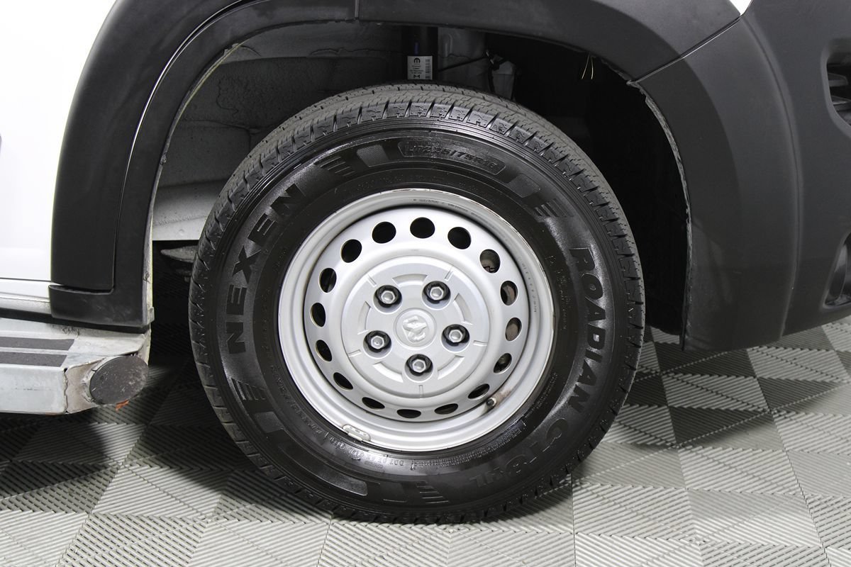 Used 2025 RAM ProMaster 2500 w/ U-Haul Equipment Group FWD image 34