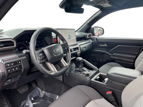 Used 2025 Toyota Tacoma TRD Off-Road AWD/4WD image 12