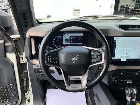 Used 2023 Ford Bronco Wildtrak AWD/4WD image 32
