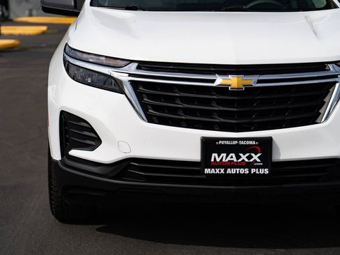 Used 2022 Chevrolet Equinox LS w/ LS Convenience Package AWD/4WD image 5