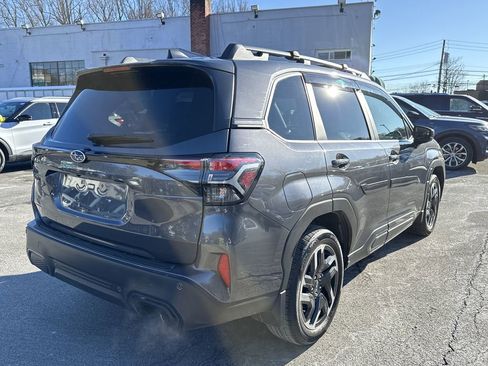 Used 2025 Subaru Forester Limited image 4